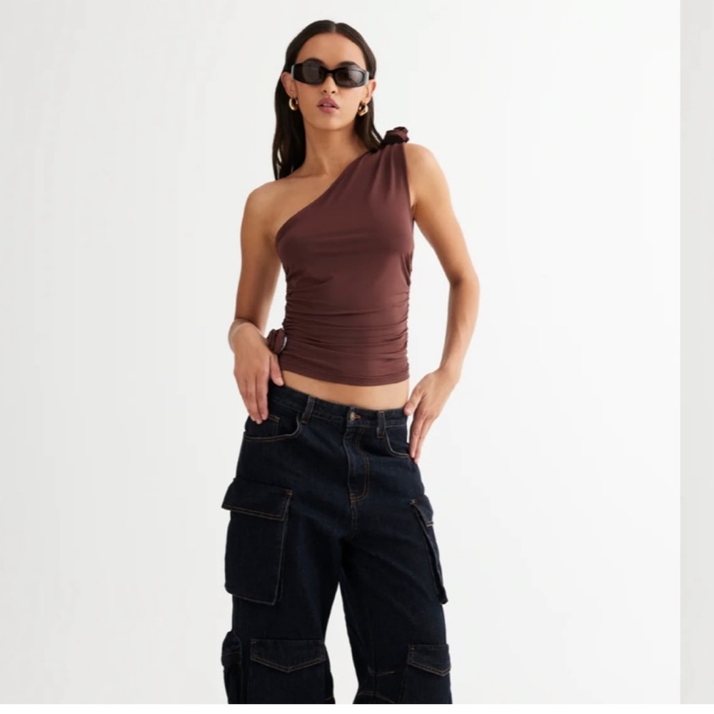 Lioness Rendezvous One Shoulder Top In Chocolate